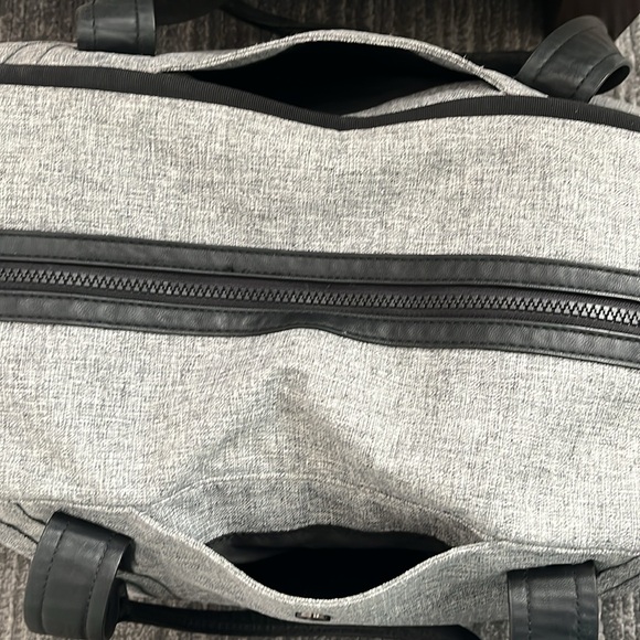 Lululemon Out of Range Duffel (33L) - Picture 8 of 9